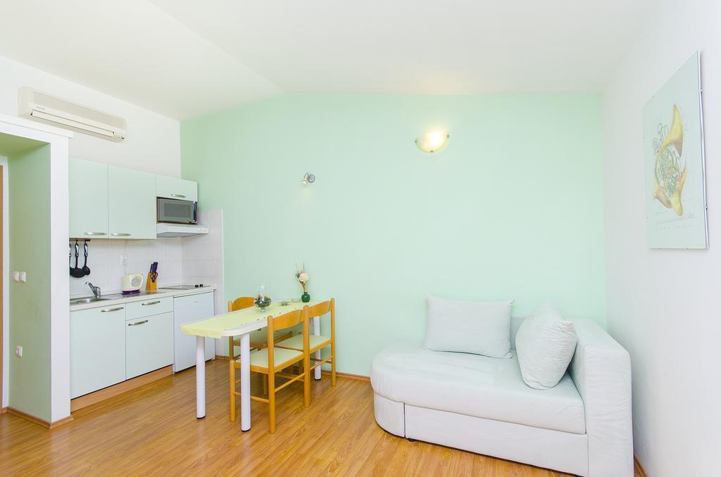 Apartments Kunac Podgora Ruang foto