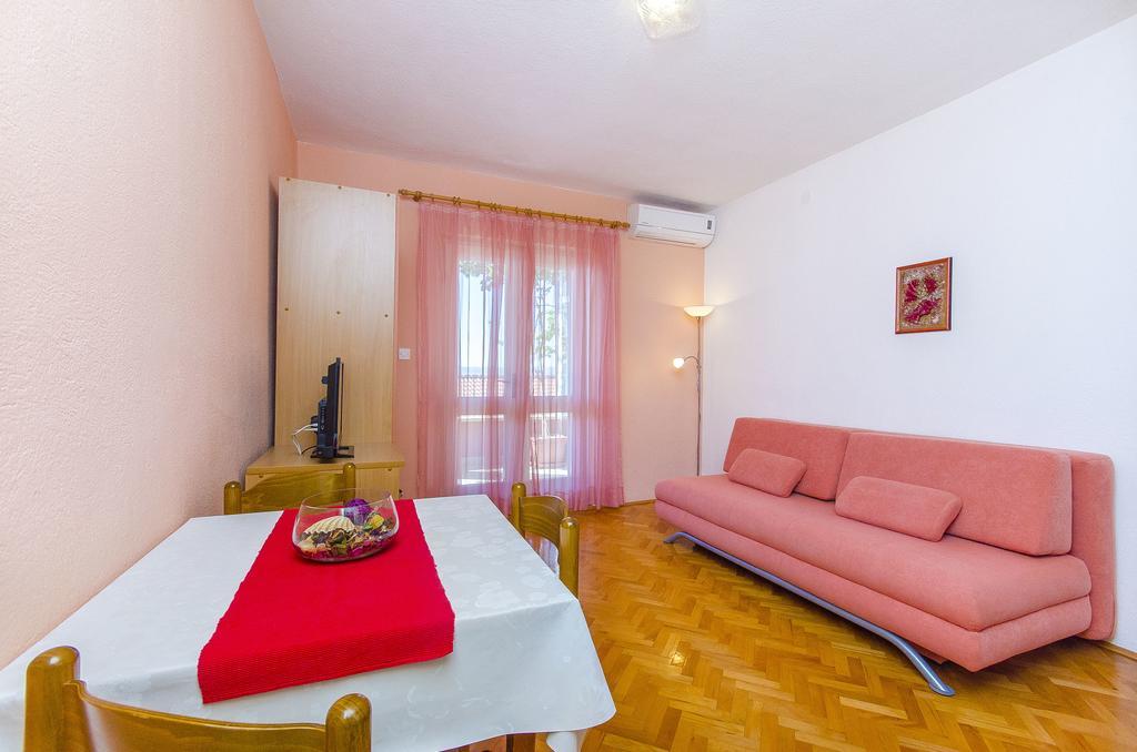 Apartments Kunac Podgora Ruang foto