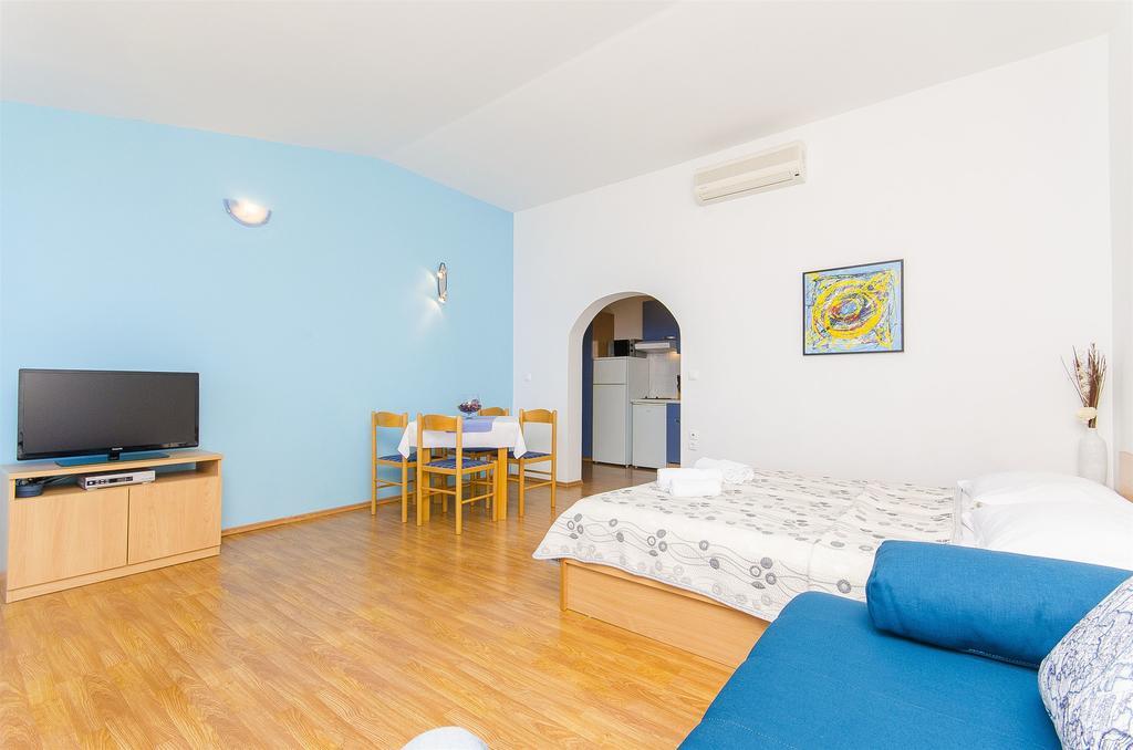 Apartments Kunac Podgora Bagian luar foto