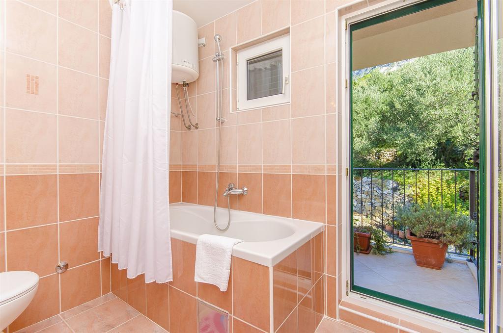Apartments Kunac Podgora Bagian luar foto